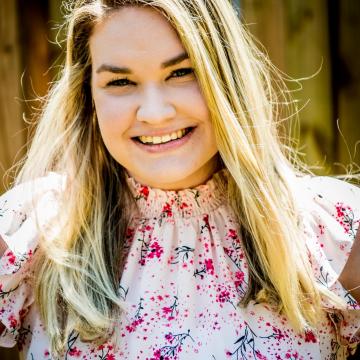 Leeanne Williams Headshot